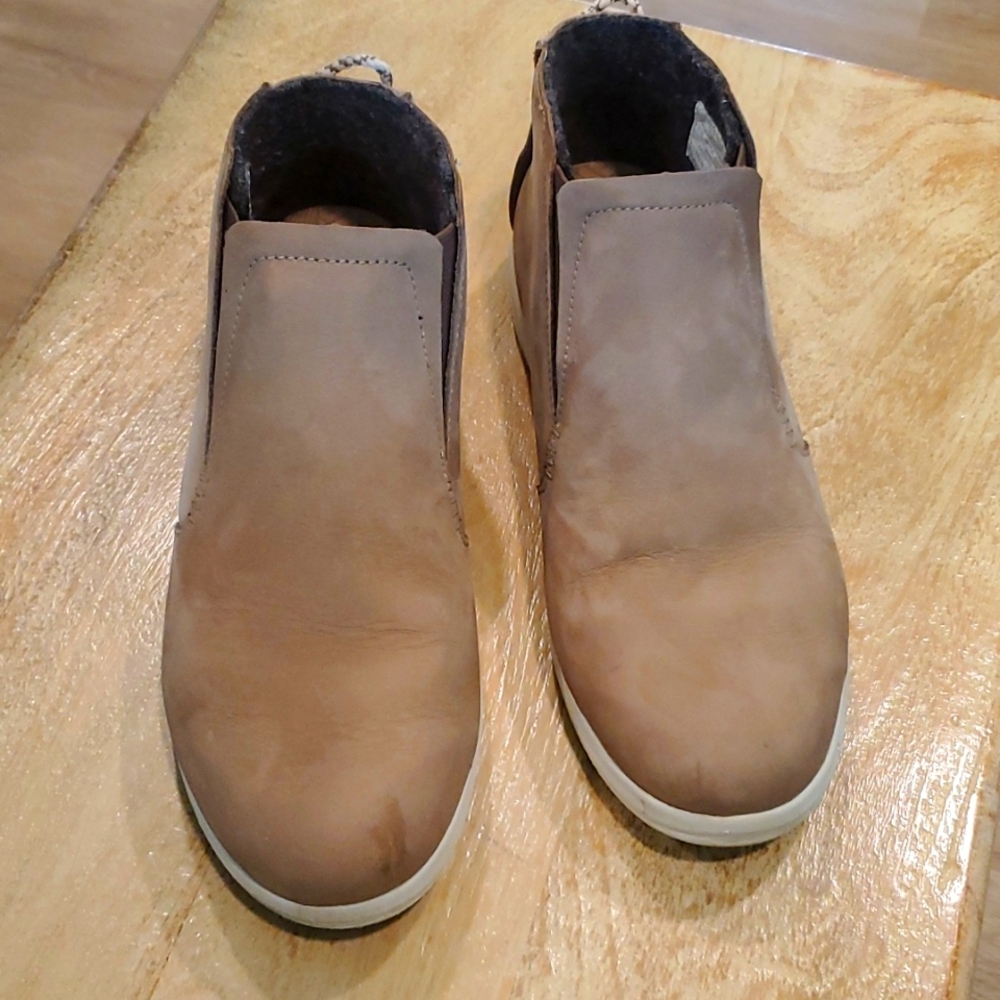 Olukai Manu Hope bootie